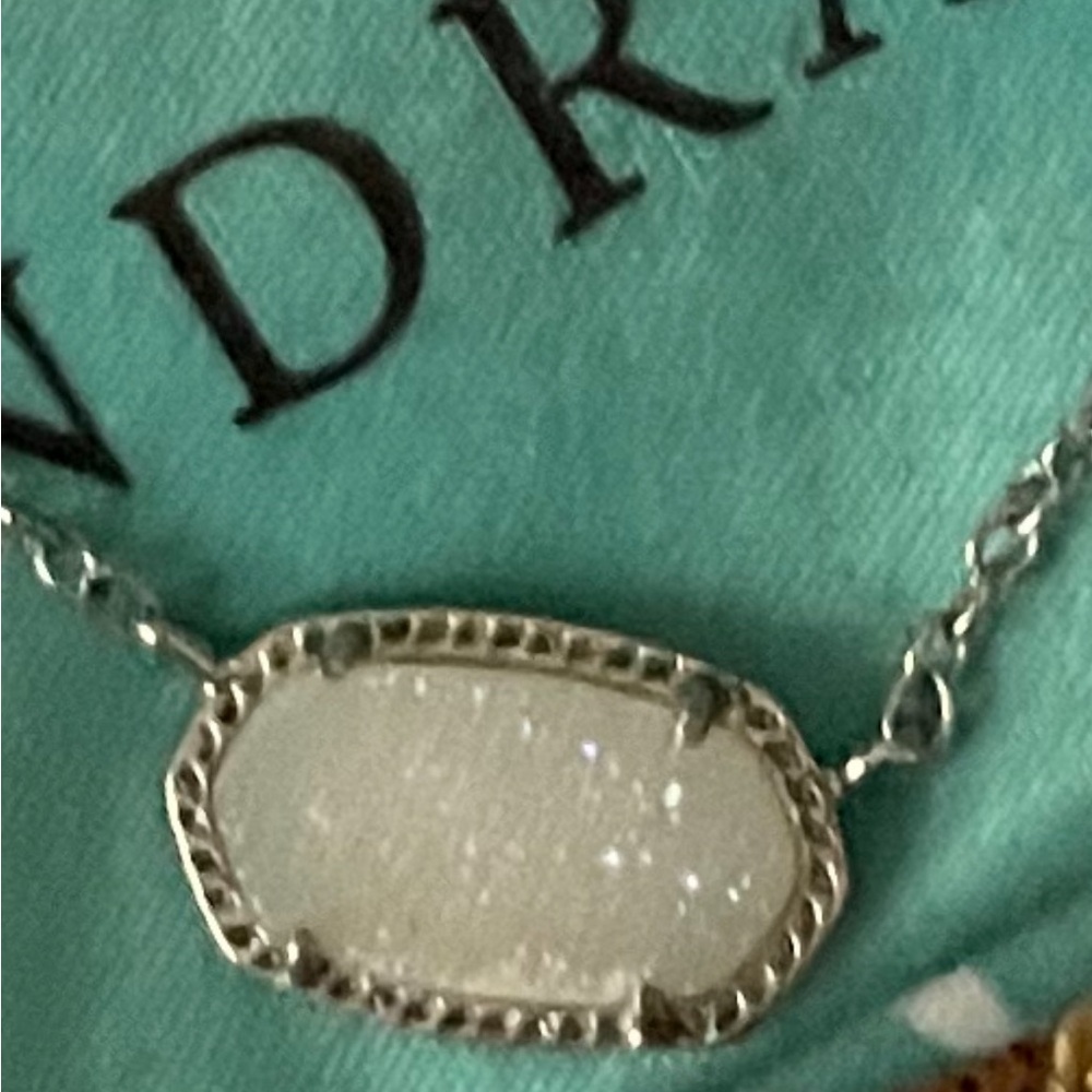 Kendra Scott Elisa pendant necklace